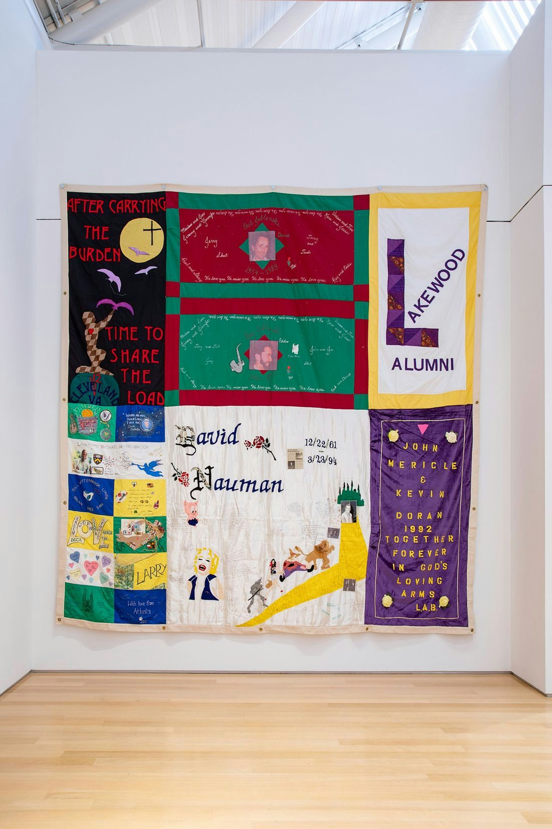 Installation image of an AIDS memorial quilt